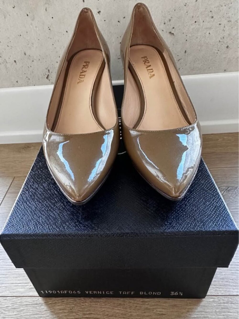 Vintage Prada Patent Leather Heels - Like-new Condition - Picture 5 of 5